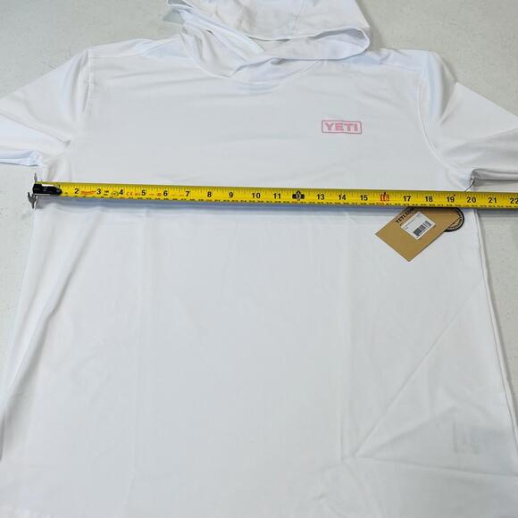 Yeti Hooded Long Sleeve Sunshirt Womens White Pink Logo Large NWT - Picture 4 of 6